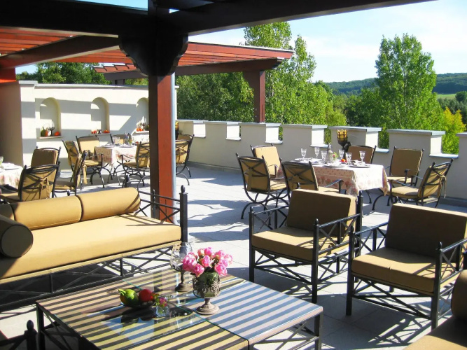 Landhaus & Burg Hotel Romantik