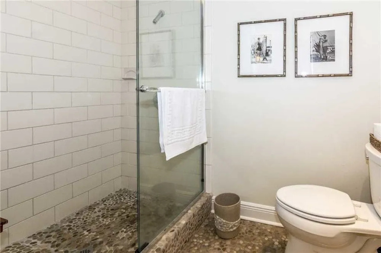 Romar 103A - 3 Br condo by RedAwning