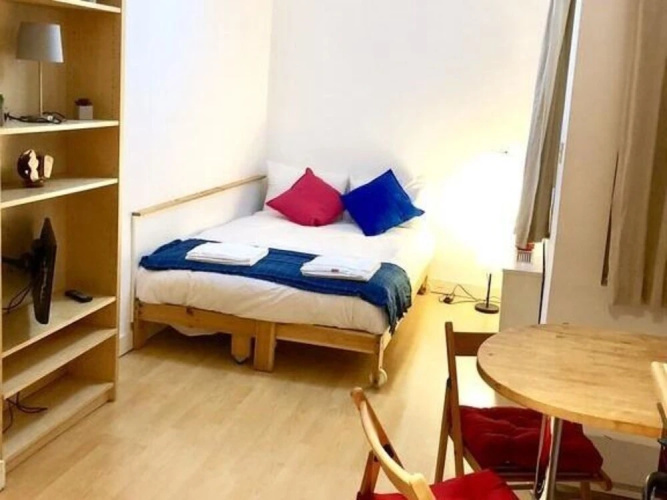 HFS Studio Next To Hydepark L12