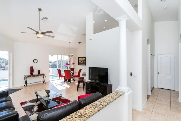 3 Bedrooms Villa