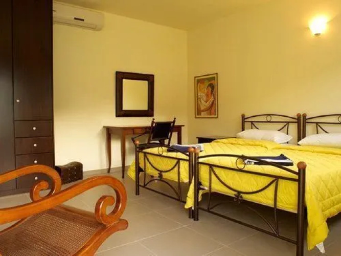 Kokkini Paparouna Villa