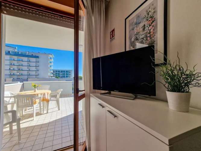 One Bedroom Flat in a Residence With Pool