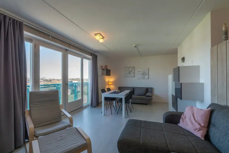 Cozy Beach Side Apartment