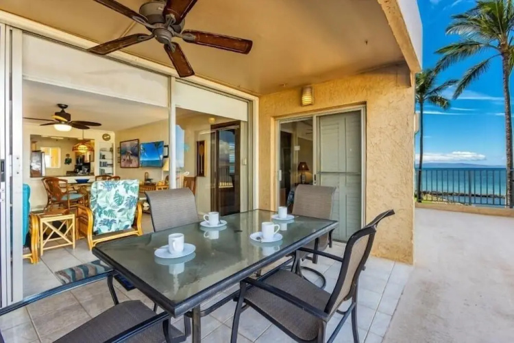 Menehune Shores, #210 3 Bedroom Condo by RedAwning