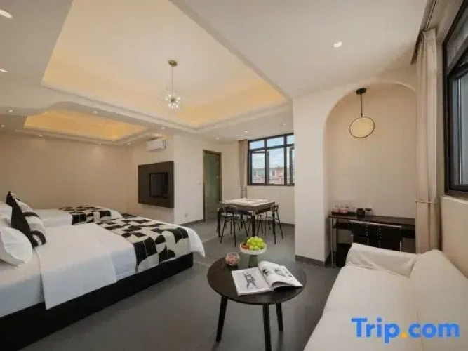 Deluxe Double Suite