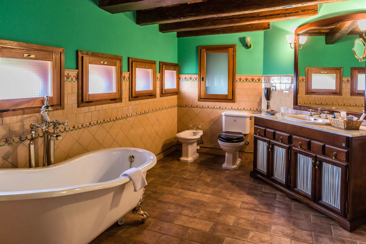 Hotel Villa RetiroOver view