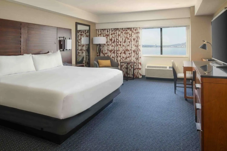 Standard Double room with bay view