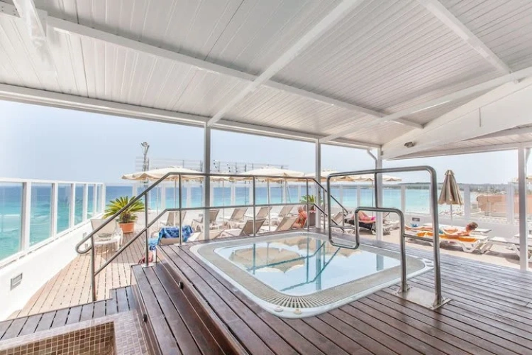Standard Twin room with balcony and with sea view