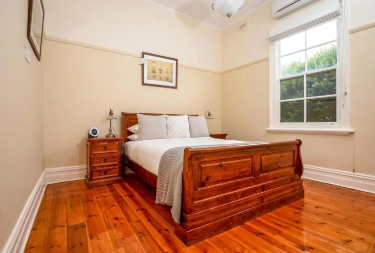 3 Bedrooms Cottage