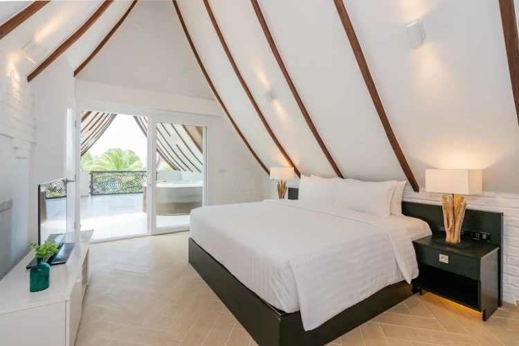 4 Bedrooms Villa