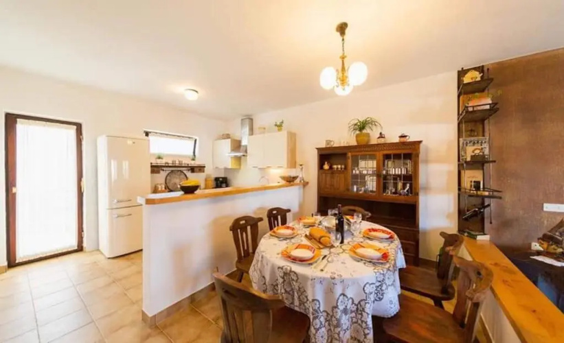 Apartment Flora