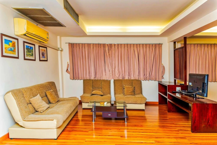 Jolly's Guesthouse