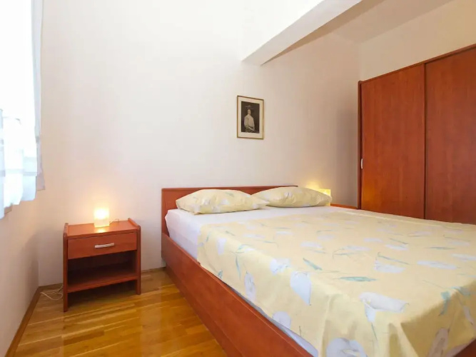 Apartment 1652