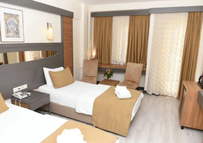 Standard Triple room with balcony