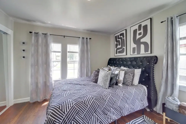 1 Mi to Tulsa Arts District: Home w/ Yard!
