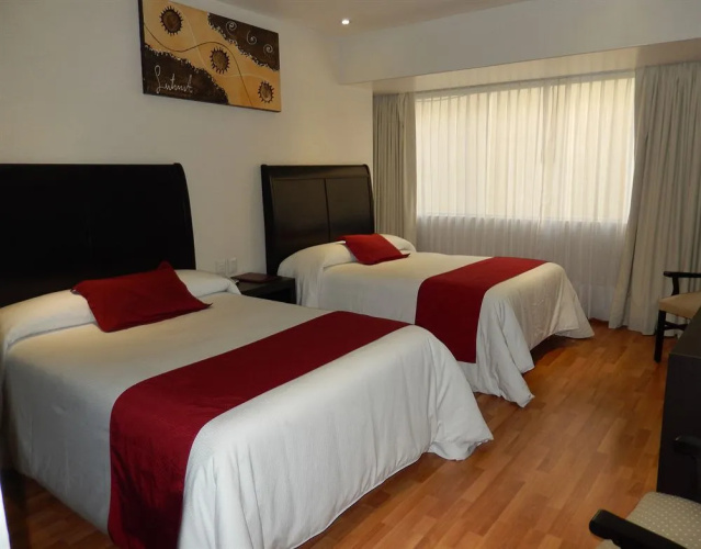 Roma, Suites & Business Center