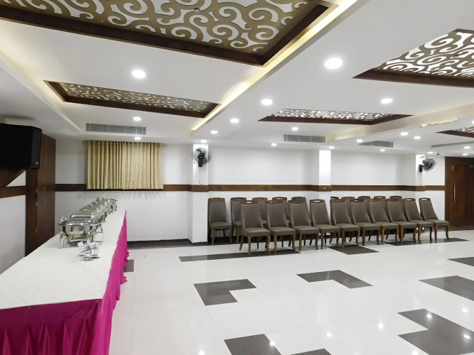 V by Vinnca Hotel Shiva
