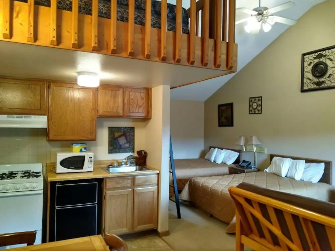 Family Suite with land view