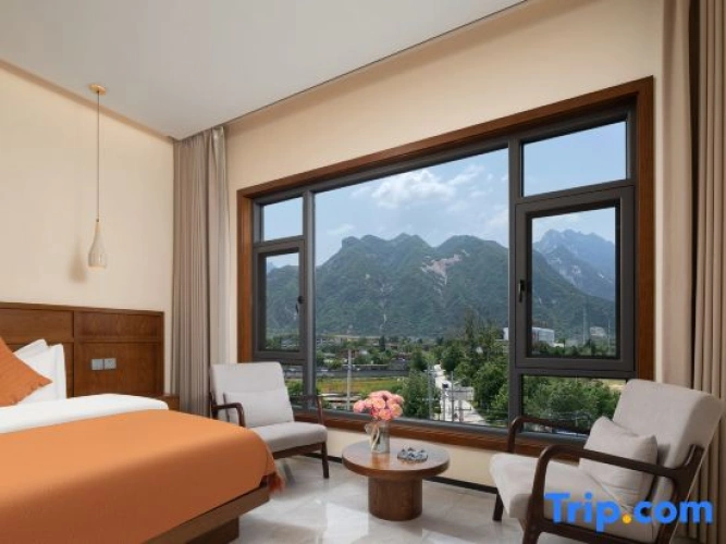 Standard Double room with mountain view