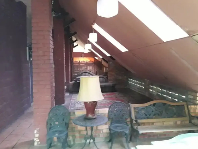 Le Chateau de Puah HomeStay
