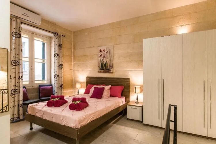 GB Suites - Triplex Apartment