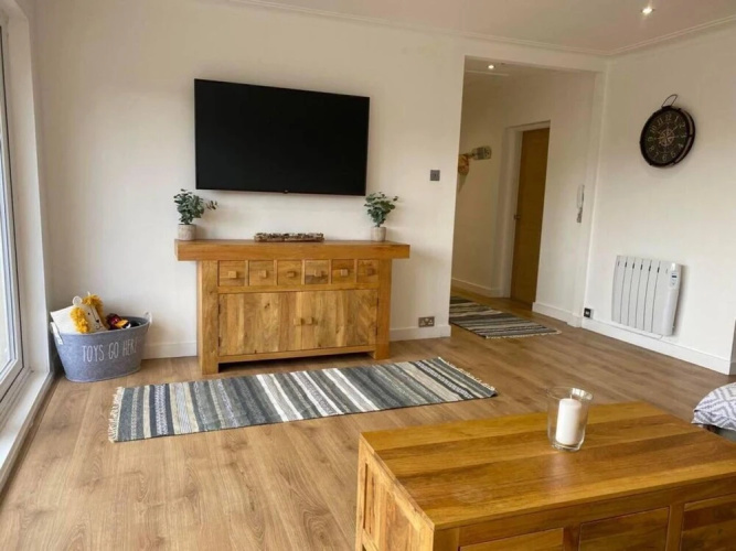 Stunning 3-bed Apartment in Largs