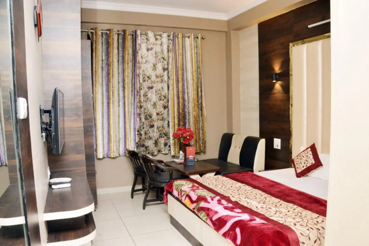 Hotel Maya Deluxe
