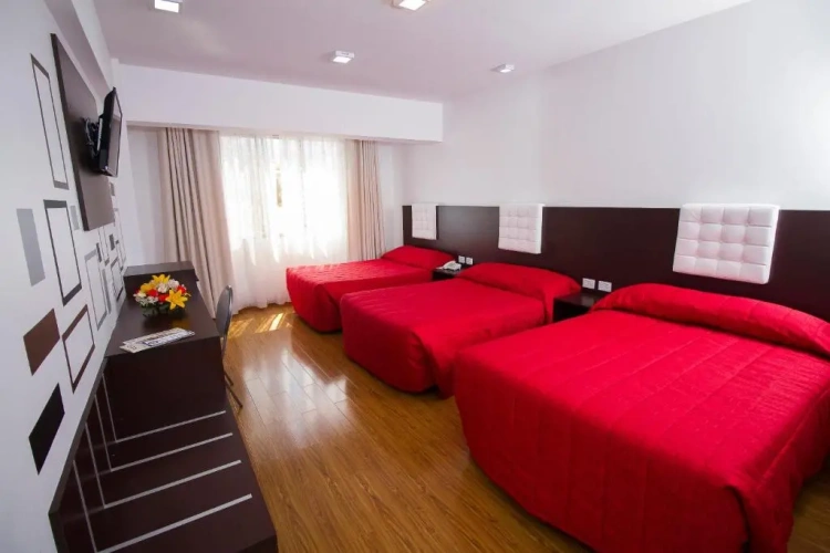 Standard Triple room