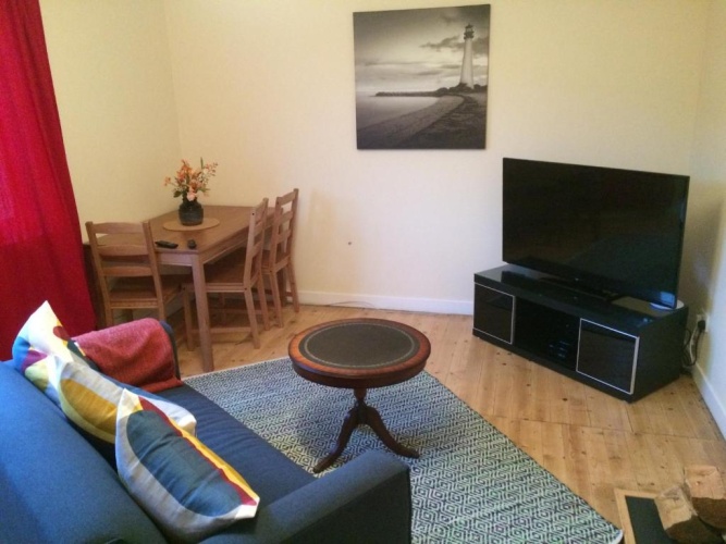 2 Bedrooms Cottage