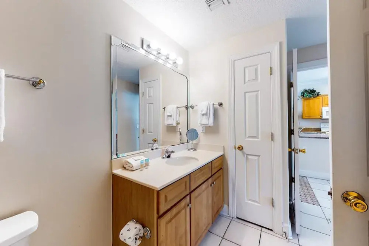Twin Palms 702