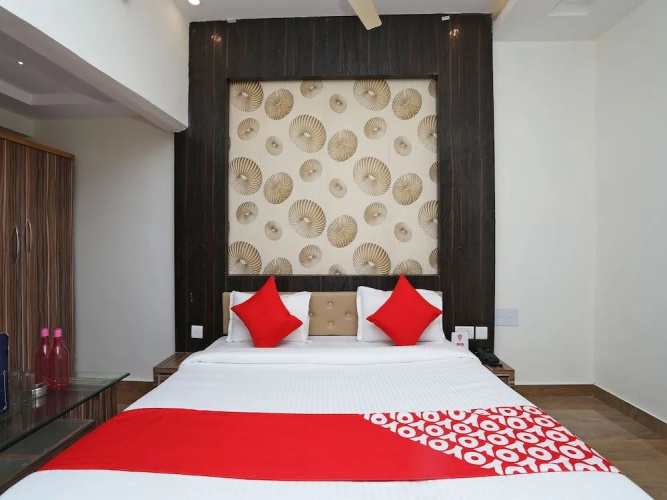 Oyo 19144 Hotel Rainbow