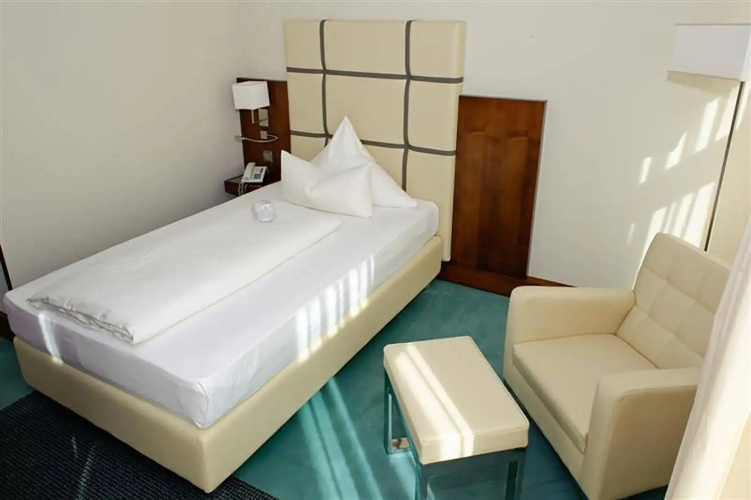 Hotel Am Blauen Wunder - Privathotel
