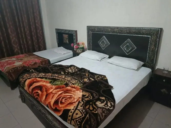 New Hajveri Hotel Lahore
