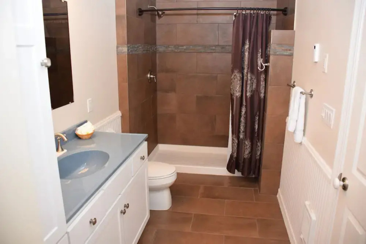 Longliner Lodge And Suites