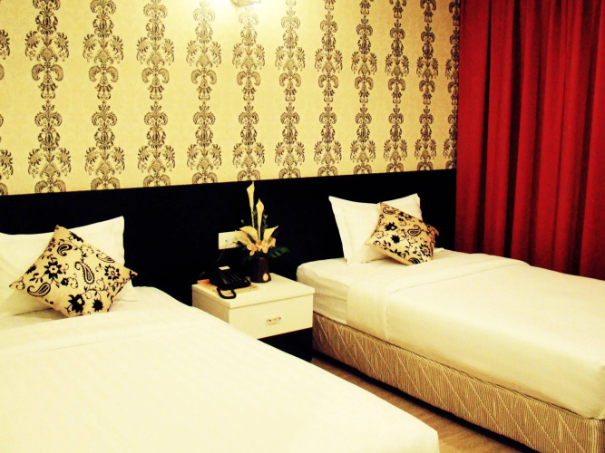 Adel Hotel