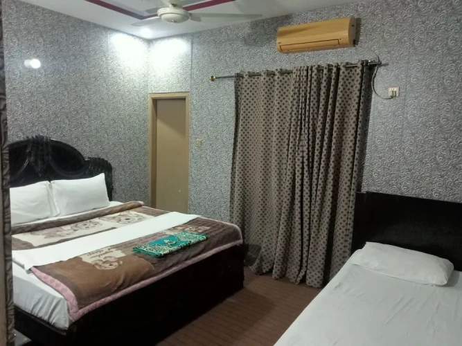 Standard Triple room