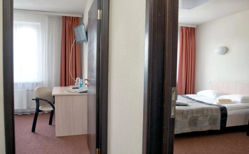 Halt Time Hotel