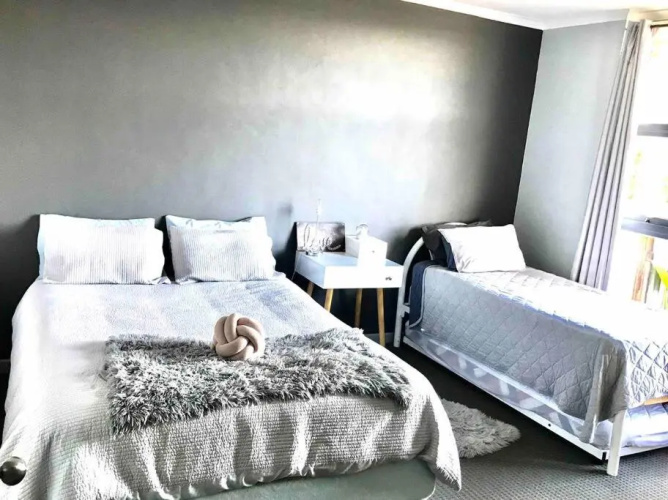 Modern comfort, central 2 bedroom apartment