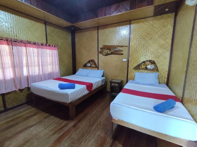 Standard Triple room