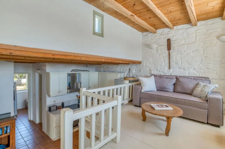 Fýsi House - Cuteness & Nature
