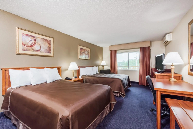 Red Carpet Inn