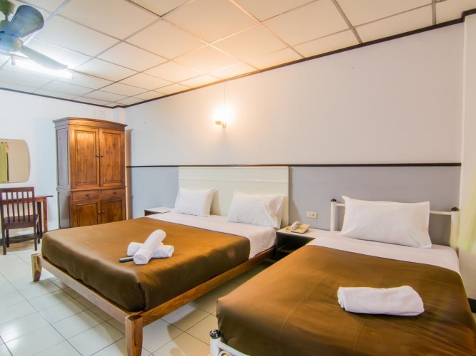 Standard Triple room with balcony