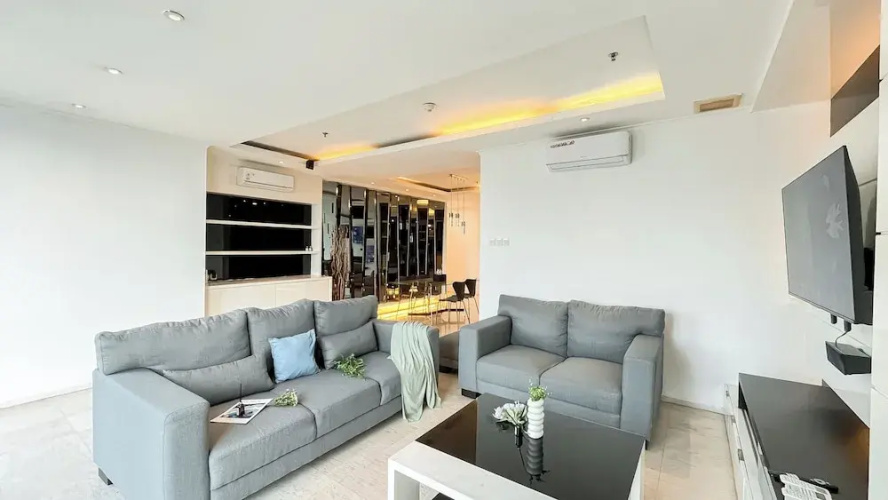 Spacious Luxury 2Br Apartment With Extra Room At Fx Residence