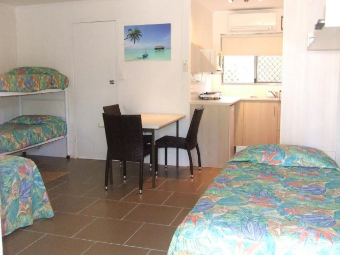 Mango Tree Motel