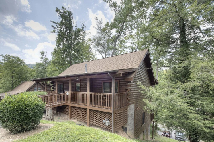 Youngs Hideaway by Eagles Ridge Resort