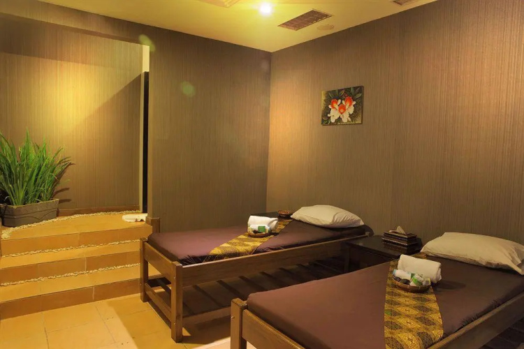 Maqna Hotel By Prasanthi