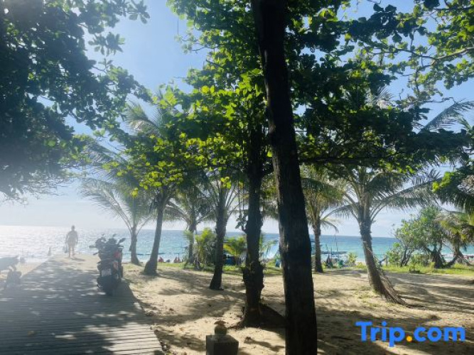 Karon Beach Moone