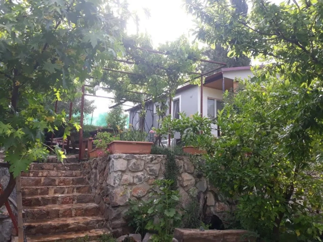 2 Bedrooms Cottage