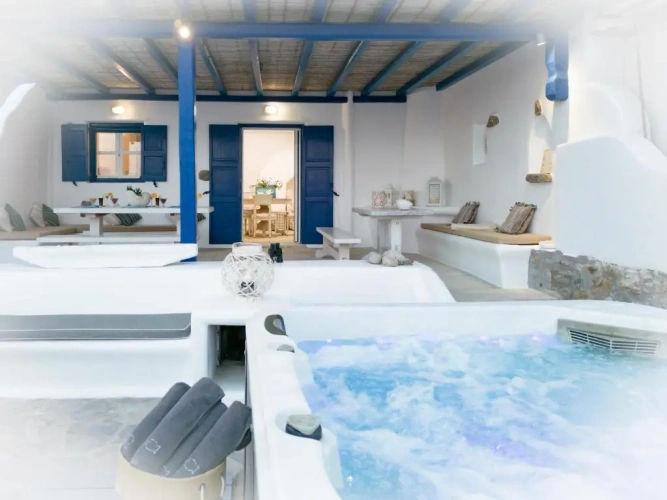 3 Bedrooms Villa