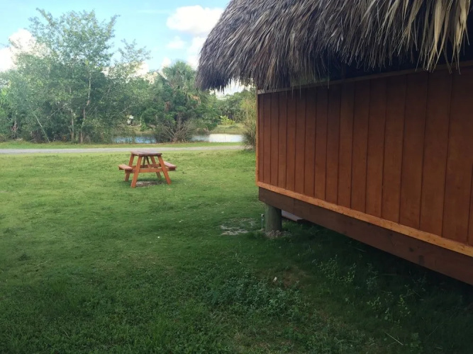 Everglades Chickee Cottages - Ochopee